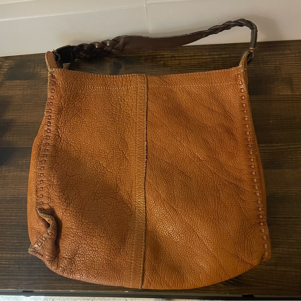 Lucky Brand vintage inspired 100% cowhide leather shoulder bag tan